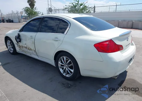 2008 Infiniti G35 Journey z USA, uszkodzony, nr VIN JNKBV61E78M213313